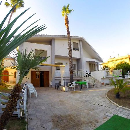 Villa Delle Pleiadi Castel Volturno Εξωτερικό φωτογραφία